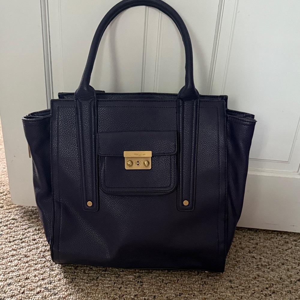 Elegant Plum Leather Tote Bag
